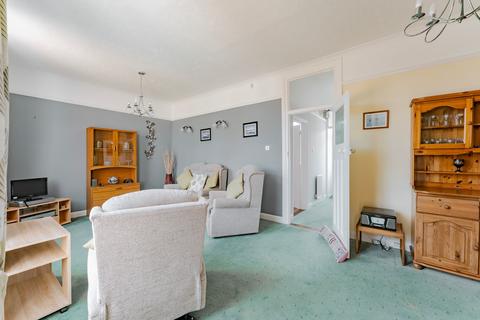 11 Blinco Road, Lowestoft, NR32 3PB