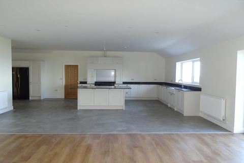 5 bedroom bungalow to rent, Byn Fuches Cottage, Dulas, Ynys Mon