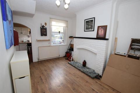 8 Green Road, Penistone, Sheffield, S36 6BE