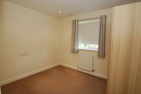 2 bedroom flat to rent, Woodvale Close, Higham, Barnsley, S75 1PP