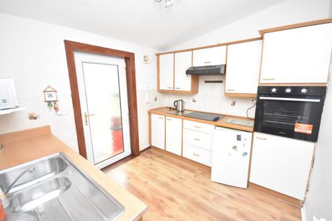 32 Airdrie Road, Carluke, ML8 5EW