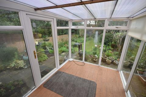 32 Airdrie Road, Carluke, ML8 5EW
