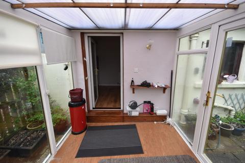 32 Airdrie Road, Carluke, ML8 5EW
