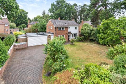 4 bedroom detached house for sale, The Crescent, Hampshire GU14