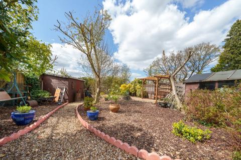 2 bedroom bungalow for sale, Nursery Close, Hampshire GU51