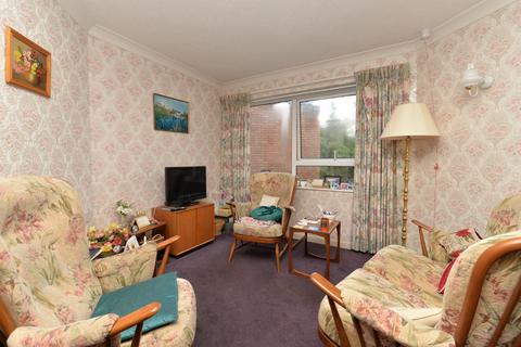 1 bedroom apartment for sale, Barton Court Road, New Milton, Hampshire, BH25