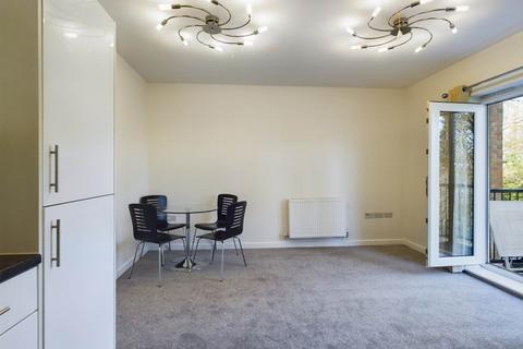 2 bedroom apartment to rent, Adrian Close, Hemel Hempstead HP1