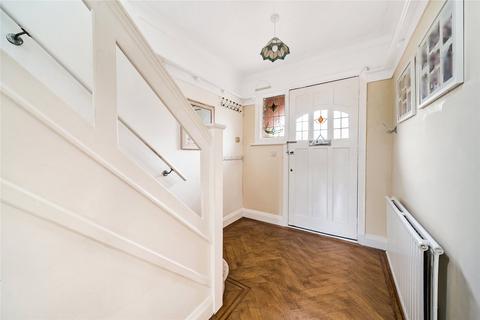38 Pine Gardens, Surbiton, KT5 8LH