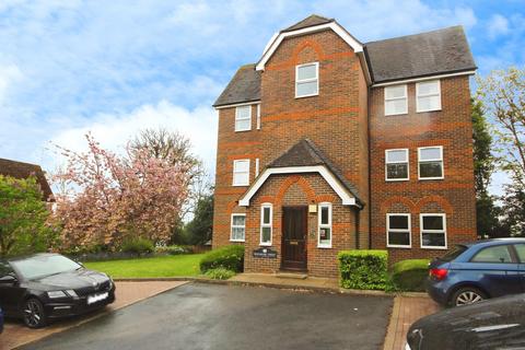 2 bedroom flat to rent - Malmerswell Road, High Wycombe, HP13