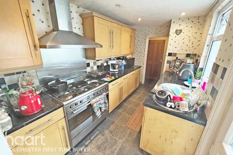 3 bedroom semi-detached house for sale, Pownall Crescent, Colchester