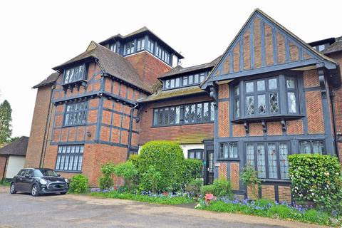 3 bedroom apartment for sale, Branksome Park Road, CAMBERLEY, GU15