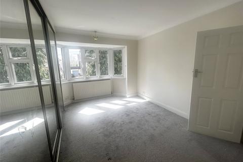 3 bedroom semi-detached house to rent, Mead Way, Bromley, BR2