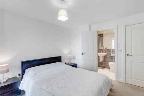 2 bedroom apartment to rent, Platinum Riverside, London SE10
