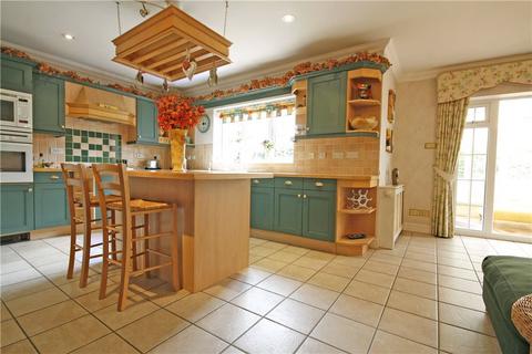 1 Redwing Gardens, West Byfleet, KT14 6QJ