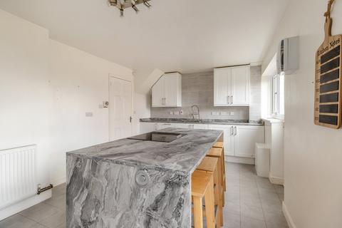 2 Cedar Road, Thorne, Doncaster, DN8 4ES