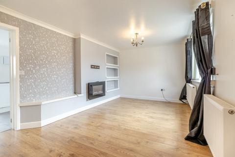 2 Cedar Road, Thorne, Doncaster, DN8 4ES