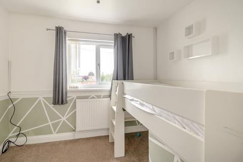 2 Cedar Road, Thorne, Doncaster, DN8 4ES
