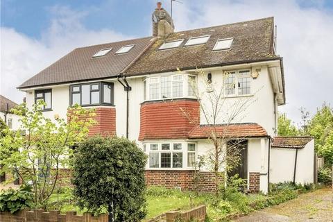 5 bedroom semi-detached house to rent, Thornton Road, SW12