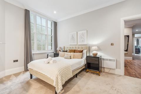 3 bedroom flat to rent, Montagu Mansions, Marylebone, London