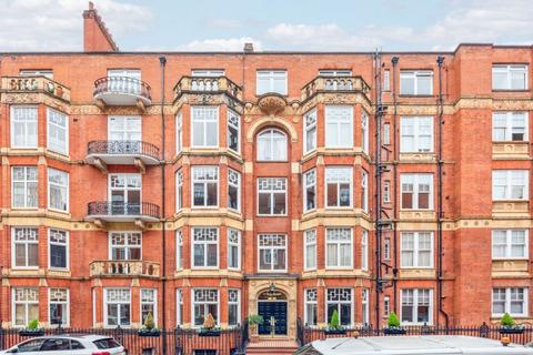 3 bedroom flat to rent, Montagu Mansions, Marylebone, London