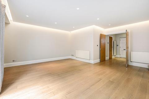 4 bedroom mews to rent, Cadogan Lane, Belgravia, London