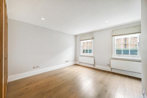 4 bedroom mews to rent, Cadogan Lane, Belgravia, London