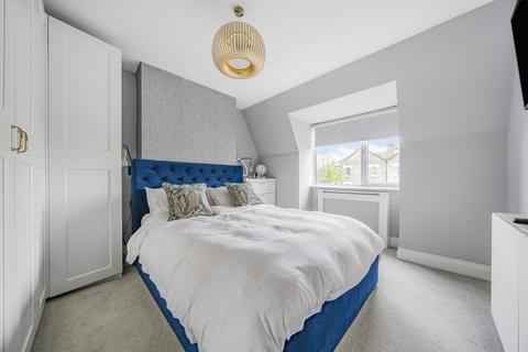 3 bedroom flat to rent, Chiswick Lane, Chiswick, London