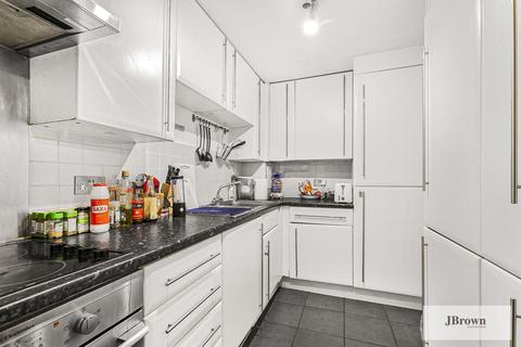 2 bedroom flat for sale, Wisteria Apartments, 33-43 Chatham Place, London, E9