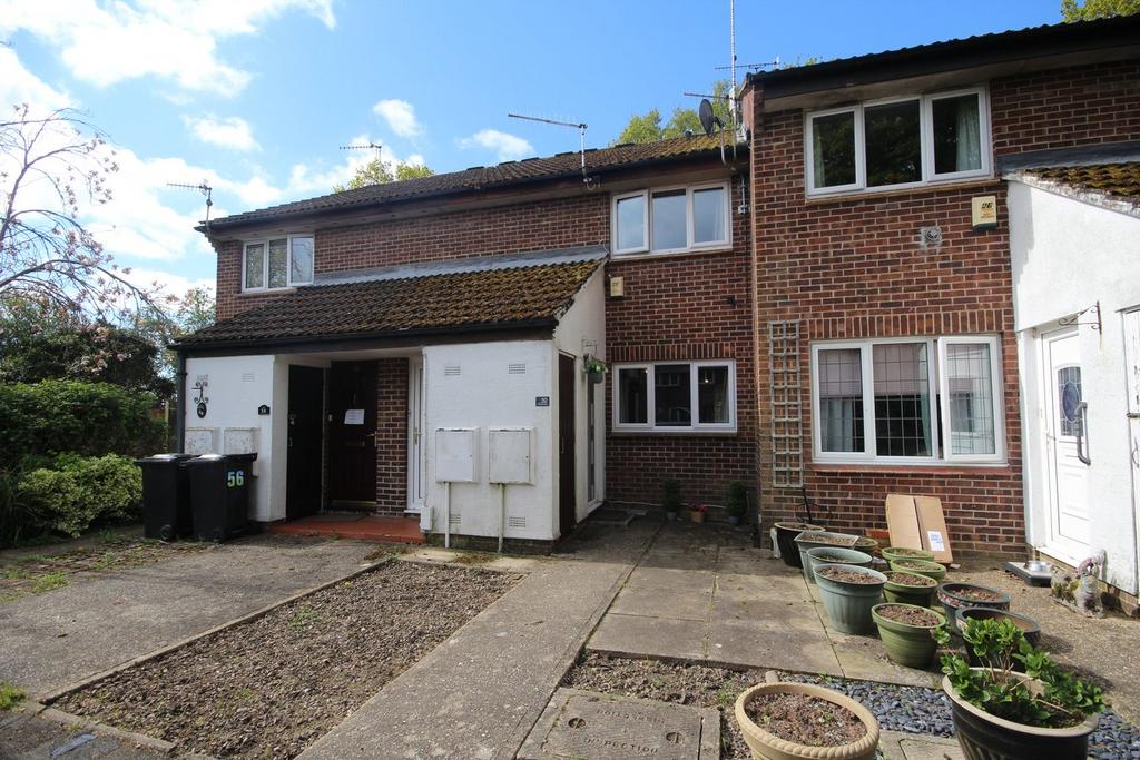 Nuthatch Close, CREEKMOOR, BH17 1 bed apartment for sale £190,000