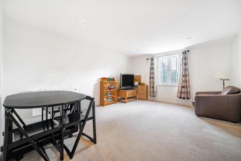 2 bedroom flat for sale, Battalion Way,  Thatcham,  RG19