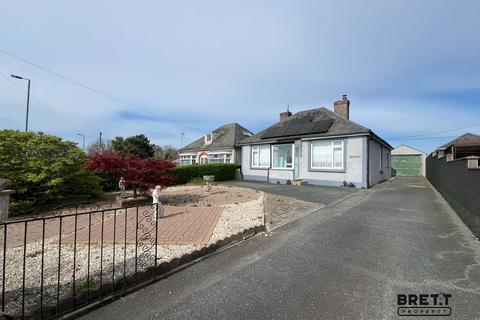 3 bedroom detached bungalow for sale, Steynton Road, Milford Haven, Pembrokeshire. SA73 1AH