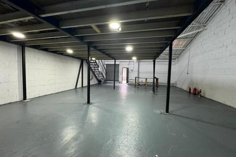 Warehouse to rent, Kingsbridge Crescent, Southall, Greater London, UB12DL