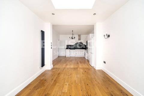 2 bedroom apartment for sale, Sefton Avenue, Mill Hill, London, NW7