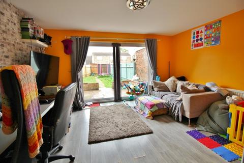 2 bedroom end of terrace house for sale, Bellmans Road, Peterborough PE7