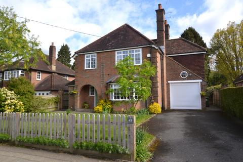 3 bedroom detached house for sale, Longfield Drive, Amersham