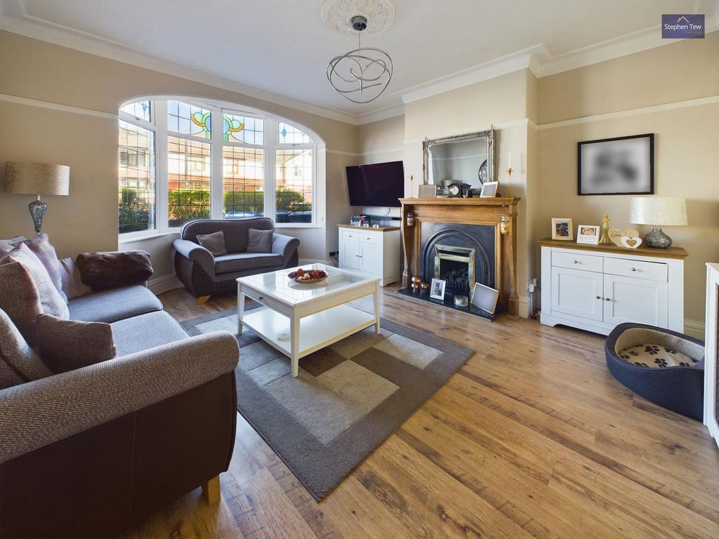 Rosebery Avenue, Blackpool, FY4 3 bed terraced house for sale £175,000