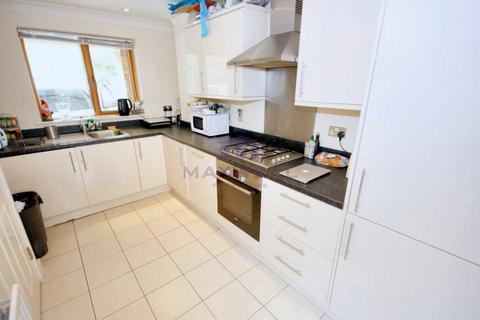 4 bedroom terraced house to rent, Pancras Way, London E3