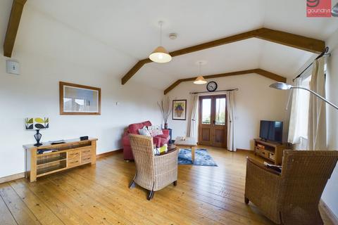 1 Rope Walk, Mount Hawke, Truro, TR4 8DW