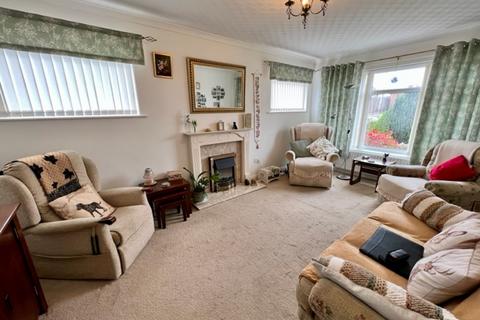 2 bedroom detached bungalow for sale, 4 Lyndon Crescent Louth LN11 0BJ