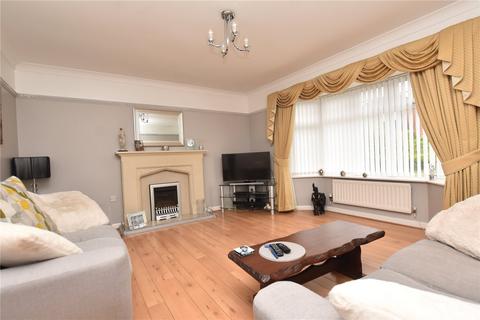 4 bedroom detached house for sale, Turnberry Drive, Tingley, Wakefield, West Yorkshire