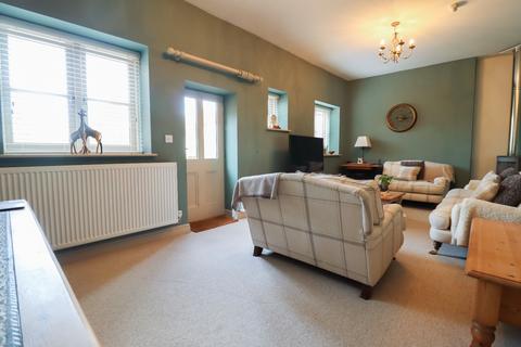 3 bedroom end of terrace house for sale, Oak Street, Fakenham, Norfolk, NR21
