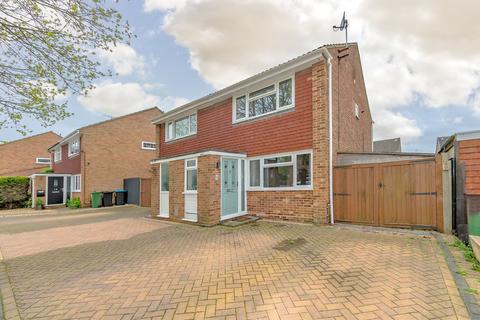 6 Harkness Close, Bletchley, Milton Keynes, MK2 3NB
