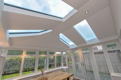 6 Harkness Close, Bletchley, Milton Keynes, MK2 3NB