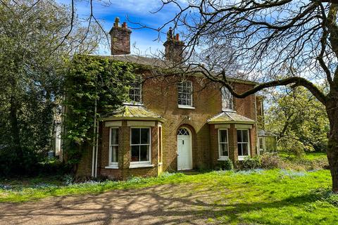 6 bedroom detached house for sale, Cake Street, Old Buckenham, Attleborough, Norfolk, NR17 1RU