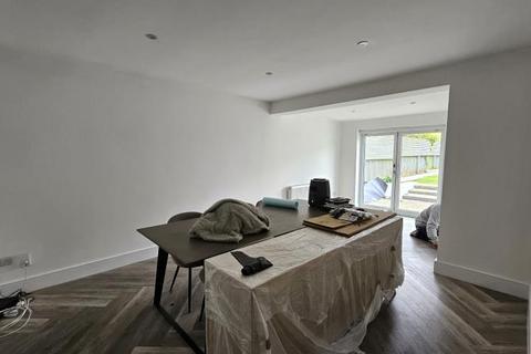 3 bedroom detached bungalow to rent, Eley Crescent, Rottingdean, BN2