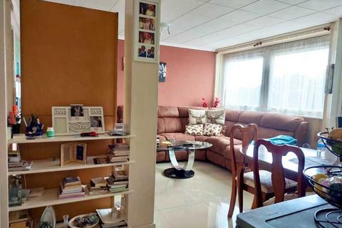 2 bedroom apartment for sale, Southend on Sea SS2