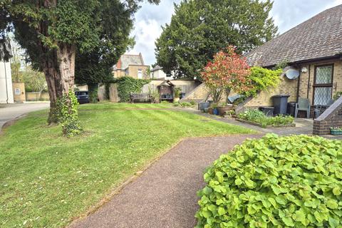 1 bedroom retirement property for sale, The Lawns Drive, Broxbourne EN10