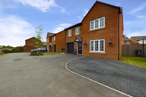 4 bedroom detached house for sale, Hewer Close, New Rossington, Doncaster, South Yorkshire, DN11