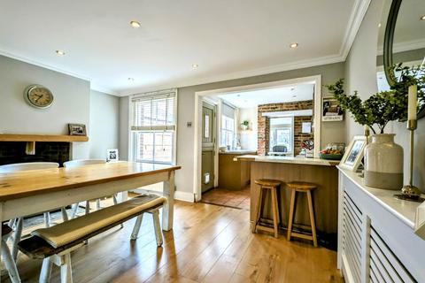 95 Liphook Road, Lindford, Bordon, GU35 0PG