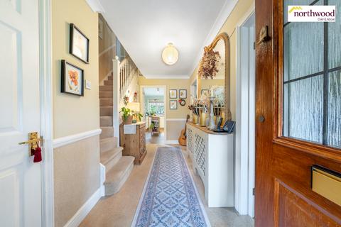 40 Beechcroft Road, Bushey, WD23 2JU